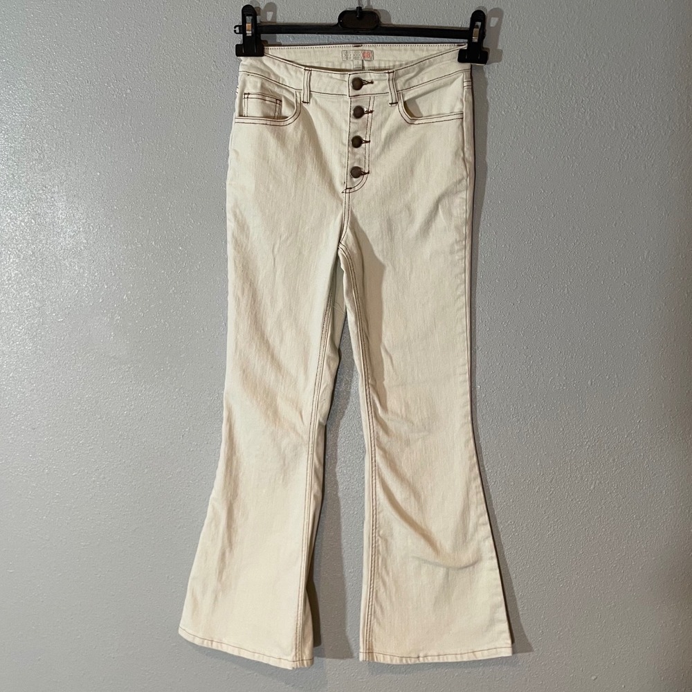 Gianni‎ Bini GB Women's Cream High Rise Button Fly Flare Jeans Size 3 Y2K 
Boho